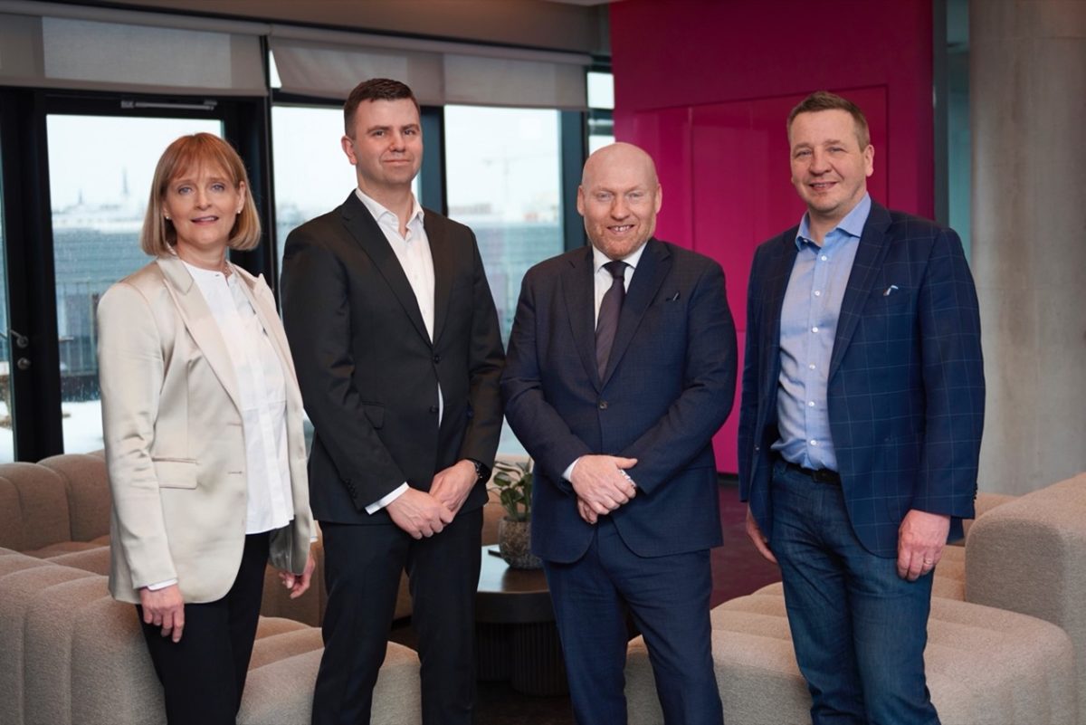 From left to right: Auður Daníelsdóttir, CEO of Orkan IS, Guðmundur Ingi Þorsteinsson, CEO of Íslenska vetnisfélagið, Tryggvi Thor Herbertsson, Chairman of Qair Iceland and Guðlaugur Þór Þórðarson, Minister of Environment, Energy and Climate